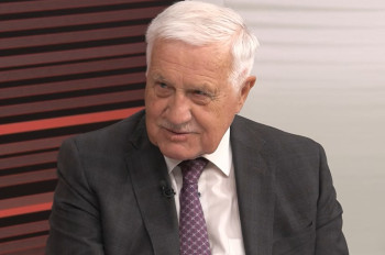 Peníze na obranu? Jsou to peníze na válku, vzkázal Klaus