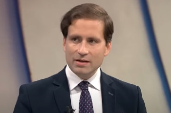 Zemědělcům klesly ceny o 13 %, potraviny jen o 3. Kovanda říká proč
