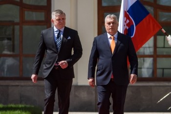 EU vydírá skrze Ukrajinu Maďarsko a Slovensko, říká Strakoš